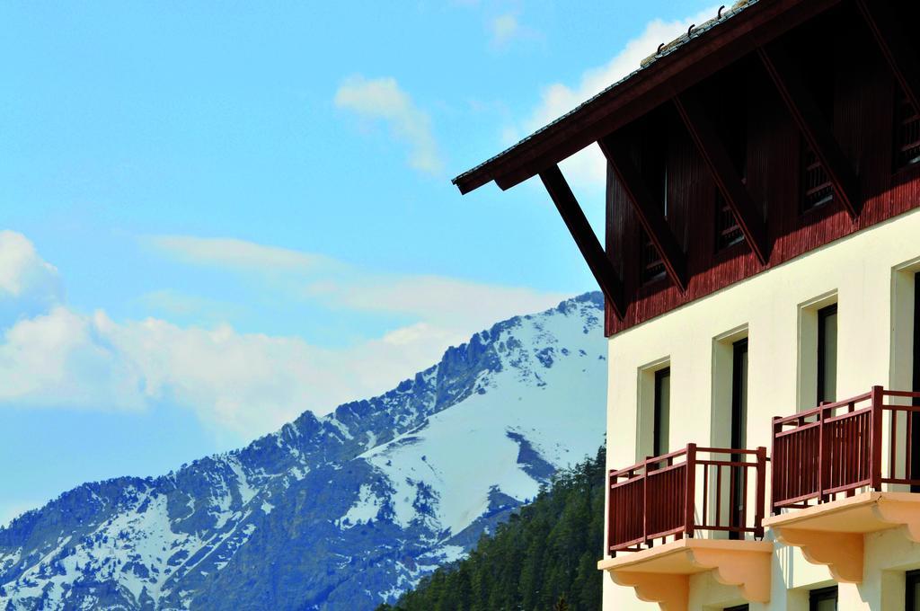 Vtf Le Grand Hotel Montgenèvre Екстериор снимка